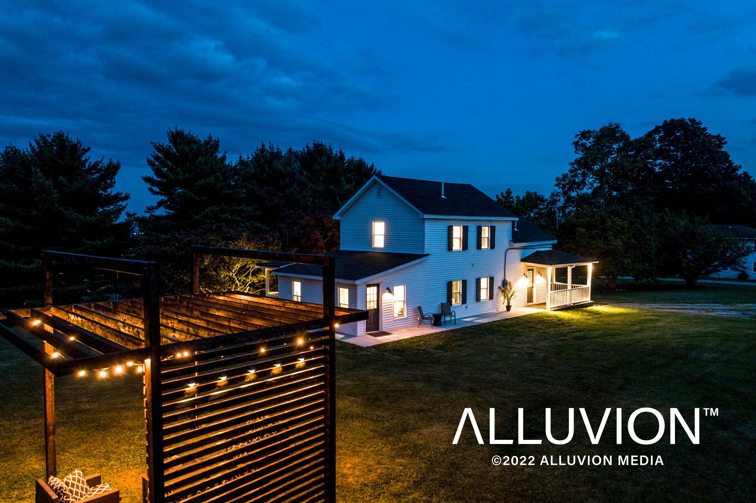 Hudson Valley Farmhouse – Real Estate and Aerial Drone Photography by Duncan Avenue Studios