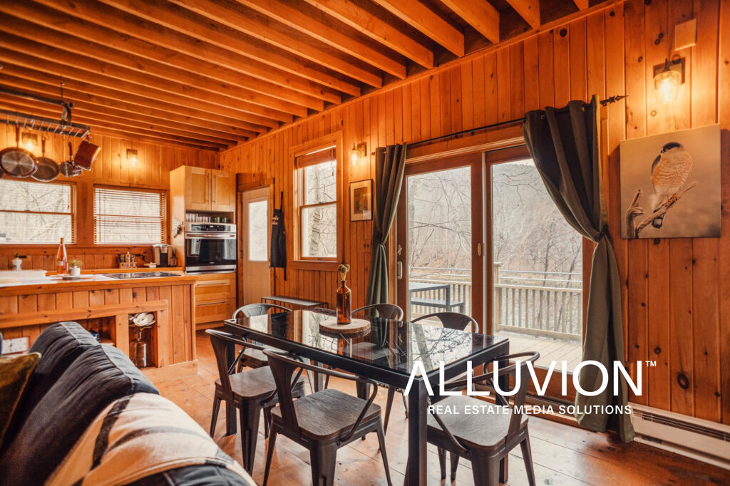 The Hawks Nest Cabin in Port Jarvis, NY – Airbnb Photography – Real Estate Photography