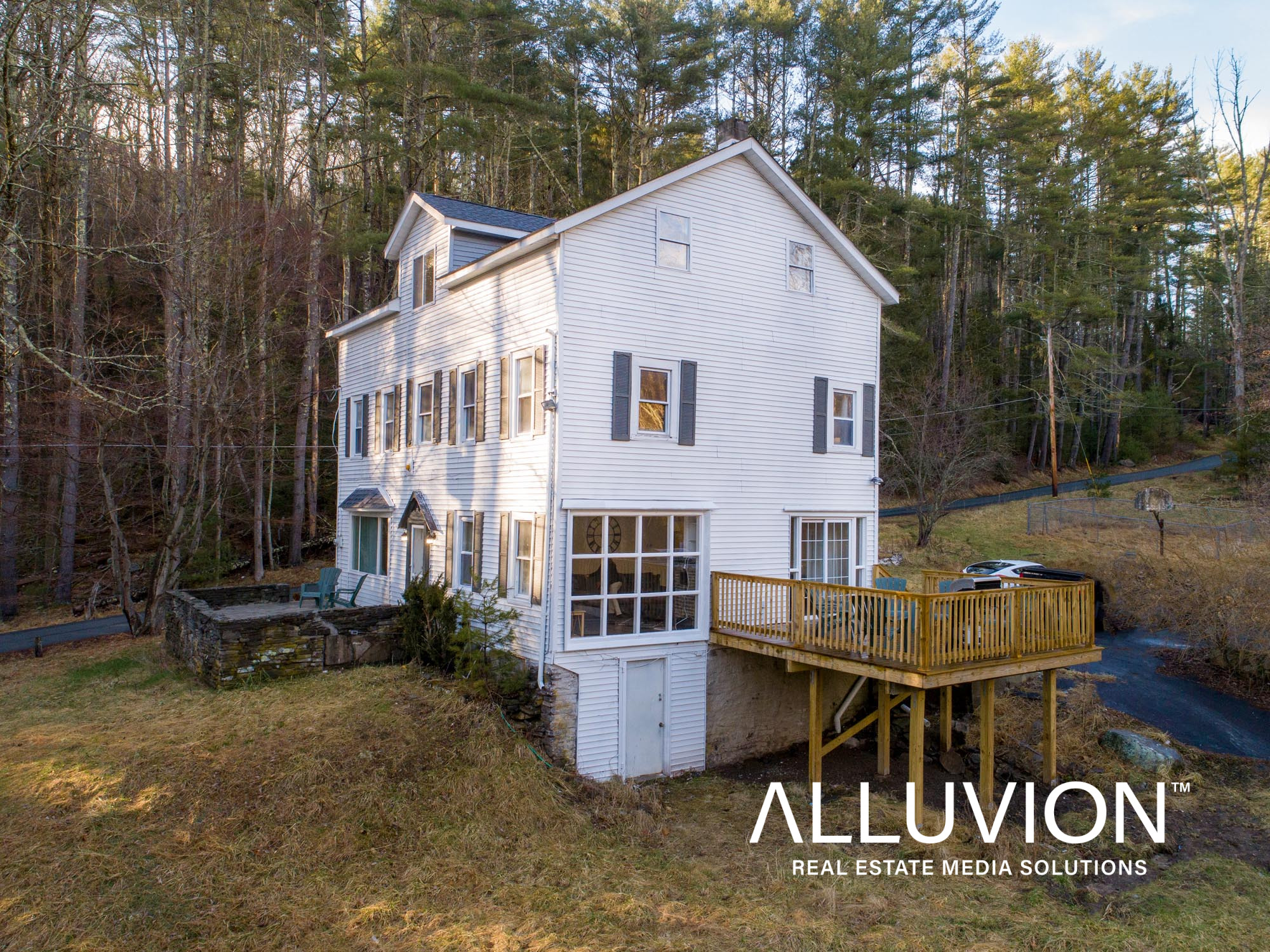 The King of the Hill – Historic Catskill Mountains Farmhouse – Real Estate Photography
