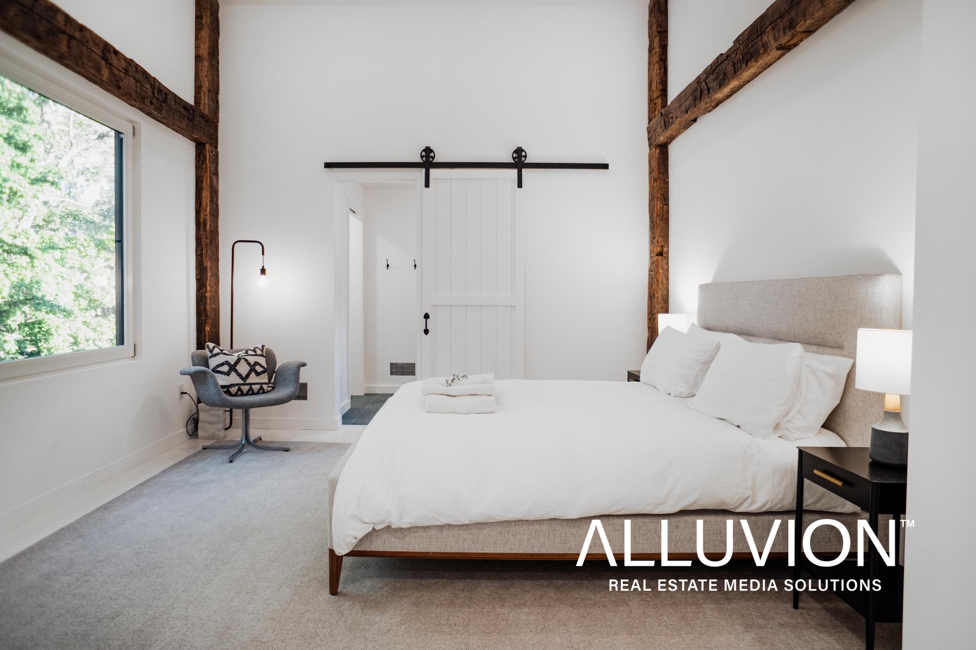 Airbnb Review of a Converted Barn Overlooking Apsley Hill Farm – Hudson Valley Airbnb Reviews with Photographer Maxwell Alexander – Top Airbnb Listings in the Hudson Valley and Catskills